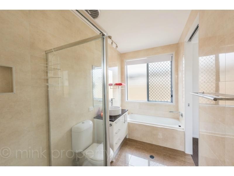 5 NEVIS Court, KAWANA ISLAND, Kawana Island QLD 4575