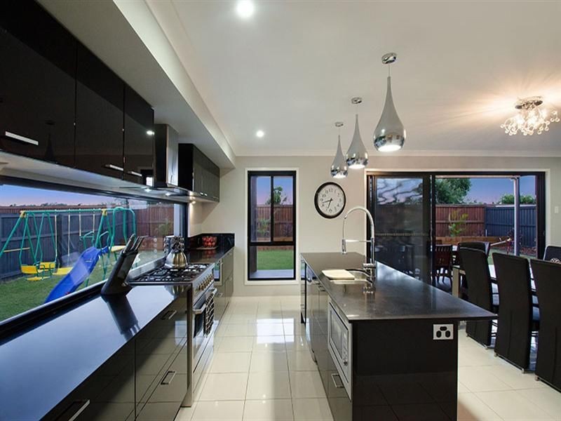 9 Lamatia Drive, Brightwater, Mountain Creek QLD 4557