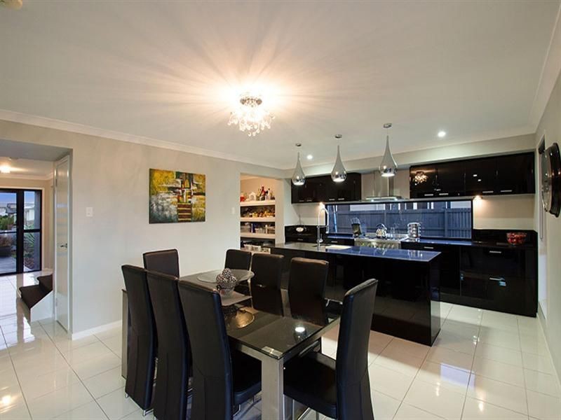 9 Lamatia Drive, Brightwater, Mountain Creek QLD 4557