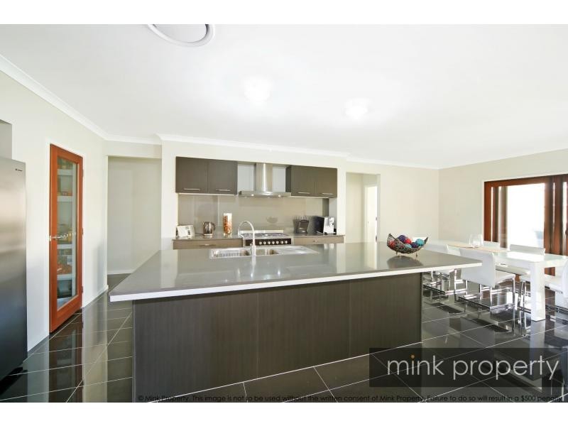 25 Amberjack Street, BRIGHTWATER, Mountain Creek QLD 4557