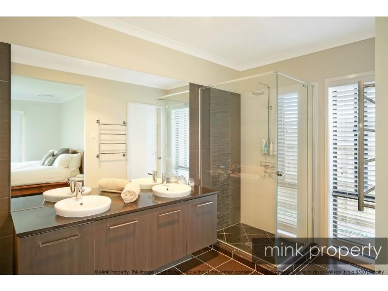 25 Amberjack Street, BRIGHTWATER, Mountain Creek QLD 4557