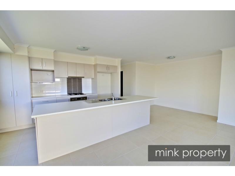 6 Sweetlip Circuit, Brightwater, Mountain Creek QLD 4557