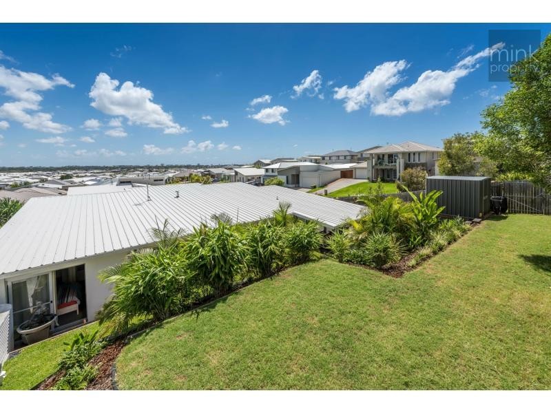 30 ROBUR Crescent, BRIGHTWATER, Mountain Creek QLD 4557