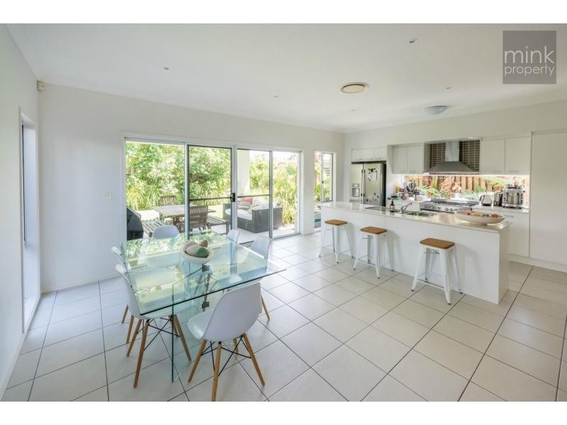7 Ponytail Circuit, BRIGHTWATER, Mountain Creek QLD 4557