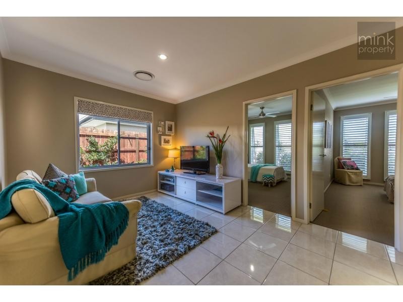 24 TIBOUCHINA Street, BRIGHTWATER, Mountain Creek QLD 4557
