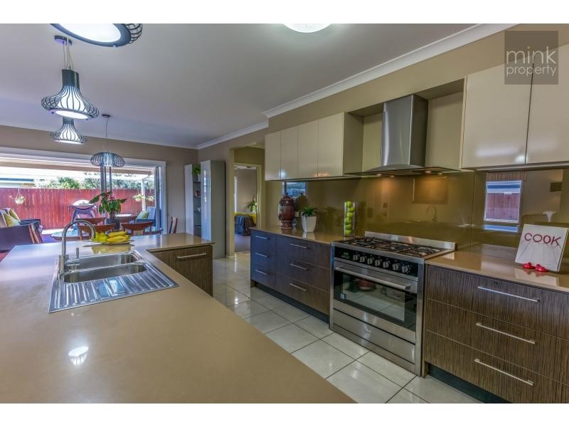 24 TIBOUCHINA Street, BRIGHTWATER, Mountain Creek QLD 4557