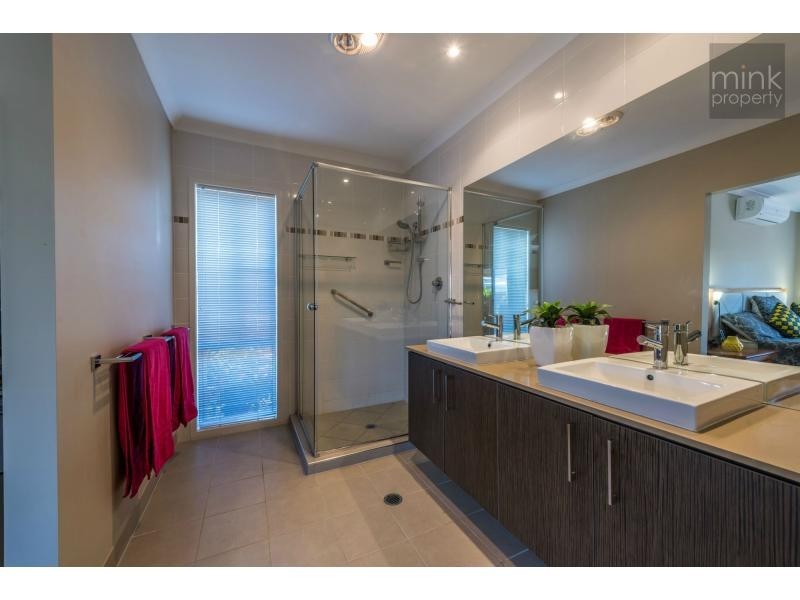 24 TIBOUCHINA Street, BRIGHTWATER, Mountain Creek QLD 4557