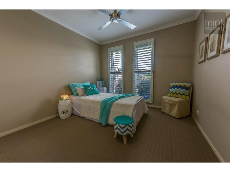24 TIBOUCHINA Street, BRIGHTWATER, Mountain Creek QLD 4557