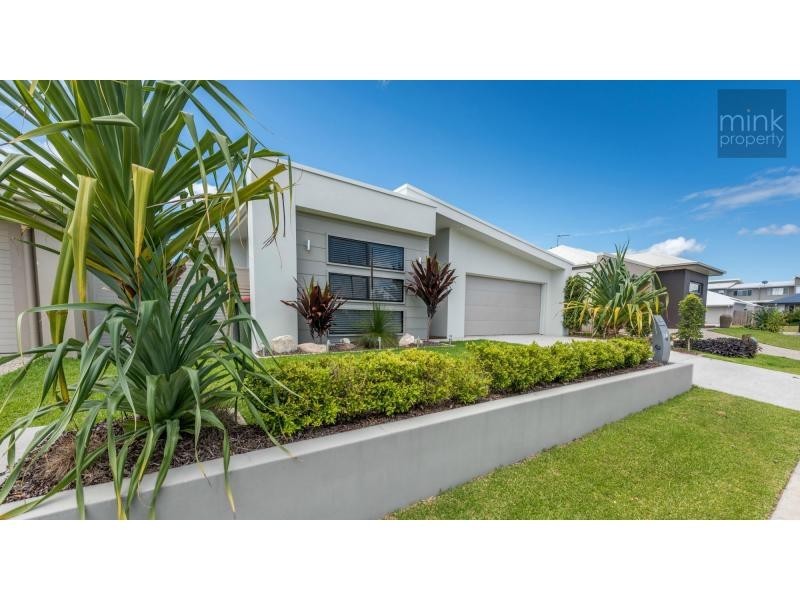 4 Blue Fin Circuit, BRIGHTWATER, Mountain Creek QLD 4557