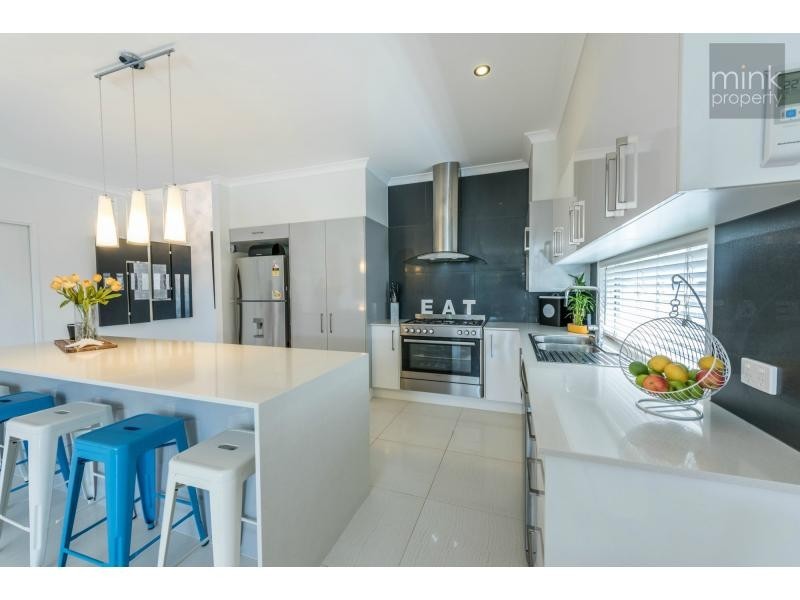 4 Blue Fin Circuit, BRIGHTWATER, Mountain Creek QLD 4557
