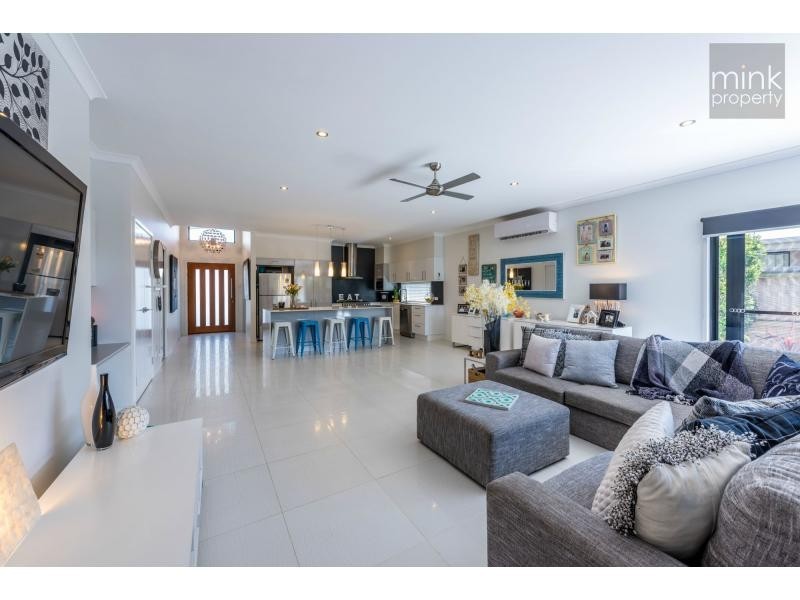 4 Blue Fin Circuit, BRIGHTWATER, Mountain Creek QLD 4557