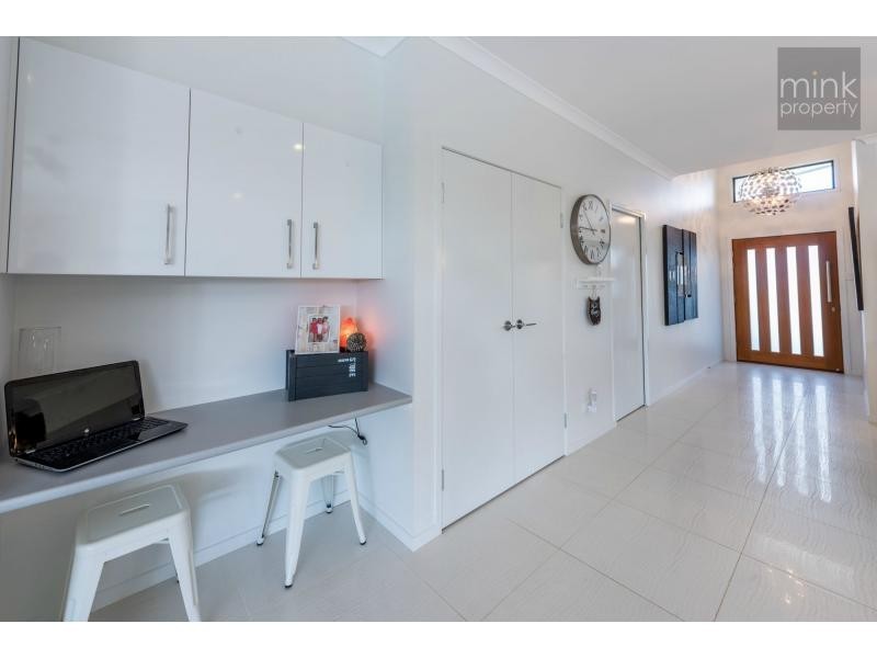 4 Blue Fin Circuit, BRIGHTWATER, Mountain Creek QLD 4557
