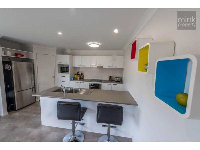 28 Tarwhine Place, Brightwater, Mountain Creek QLD 4557