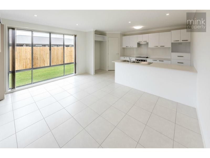 7 Caspian Circuit, BRIGHTWATER, Mountain Creek QLD 4557