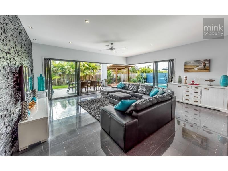 35 WATER LILY Way, BRIGHTWATER, Mountain Creek QLD 4557