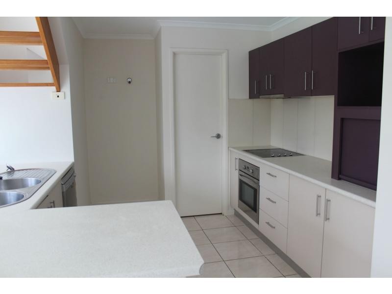 12 Zante Lane, Kawana Island QLD 4575