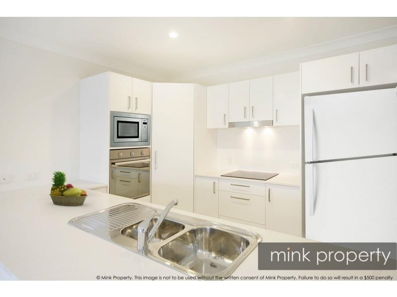 8 Daydream Street, BRIGHTWATER, Mountain Creek QLD 4557