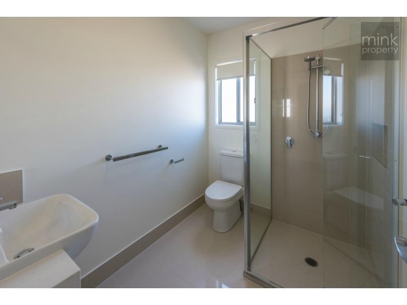 11 Cape Street, Birtinya QLD 4575