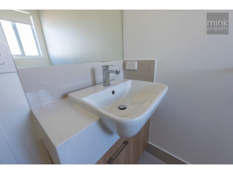 11 Cape Street, Birtinya QLD 4575