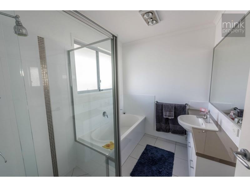 12 Flindersia Place, Brightwater, Mountain Creek QLD 4557