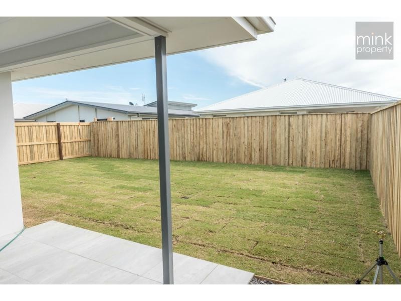 9 Daydream Street, Brightwater, Mountain Creek QLD 4557