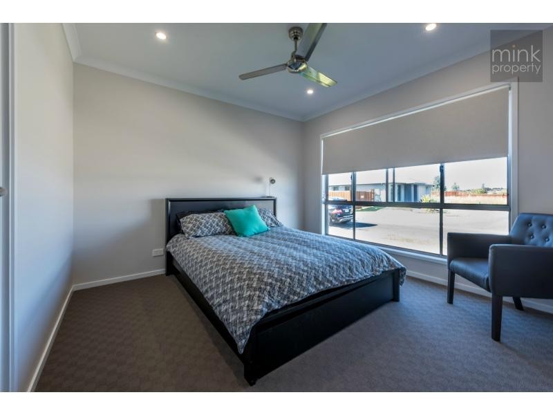 5 Cobia Court, BRIGHTWATER, Mountain Creek QLD 4557