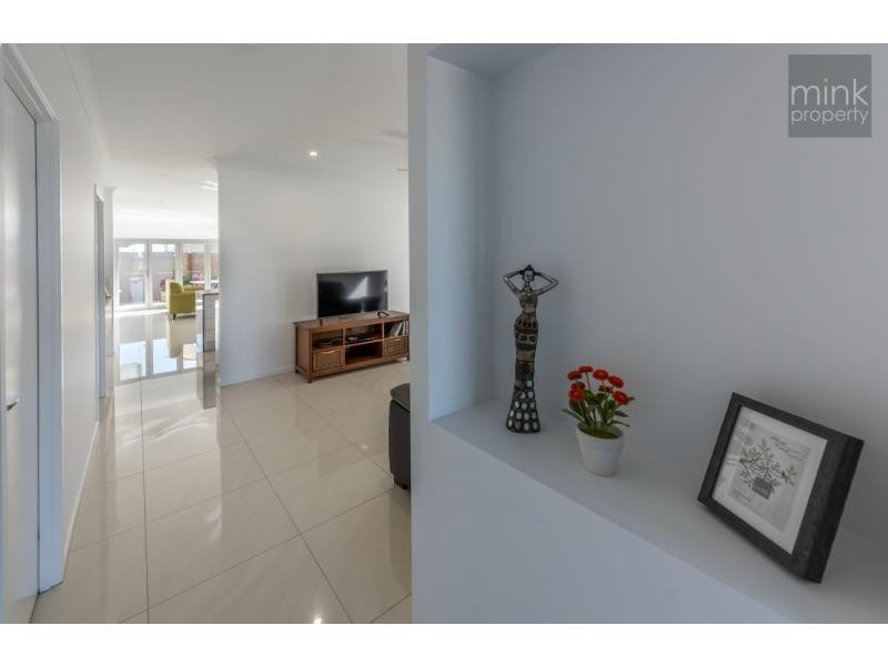 5 Cobia Court, BRIGHTWATER, Mountain Creek QLD 4557