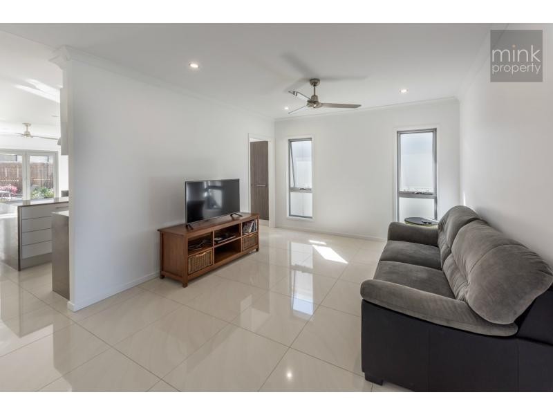 5 Cobia Court, BRIGHTWATER, Mountain Creek QLD 4557