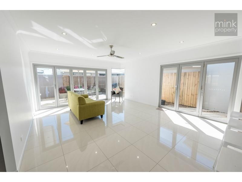 5 Cobia Court, BRIGHTWATER, Mountain Creek QLD 4557