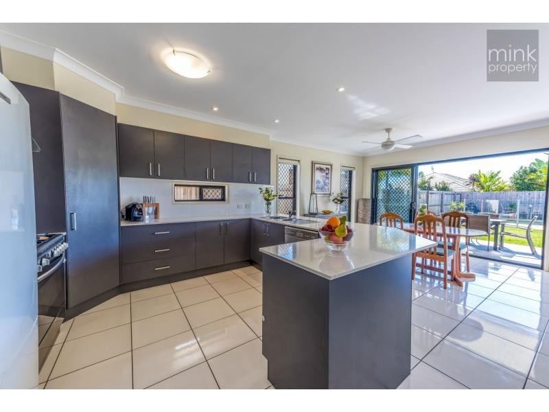 6 SKUA Place, BRIGHTWATER, Mountain Creek QLD 4557