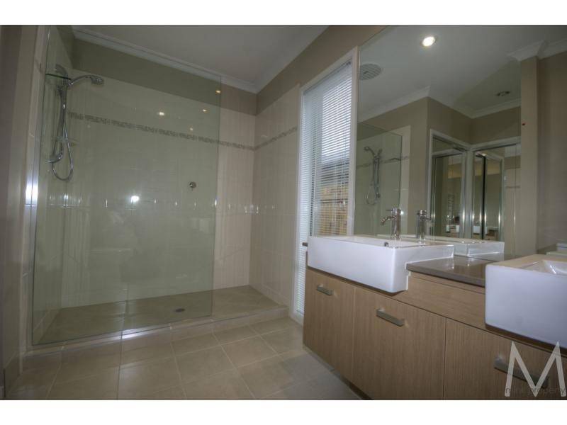 14 Lamatia Drive, Brightwater Estate, Mountain Creek QLD 4557