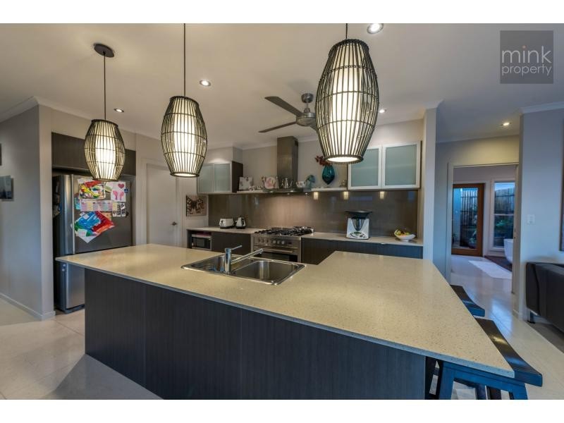 12 MYRTLE Place, BRIGHTWATER, Mountain Creek QLD 4557