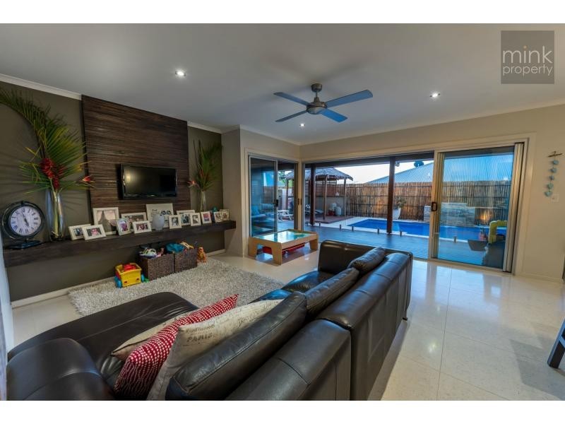 12 MYRTLE Place, BRIGHTWATER, Mountain Creek QLD 4557