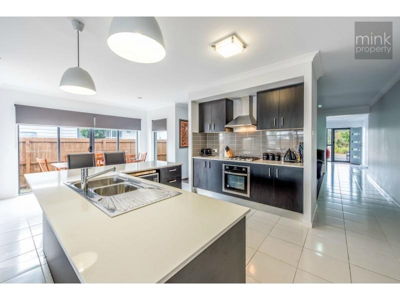 20 HELICONIA Street, BRIGHTWATER, Mountain Creek QLD 4557