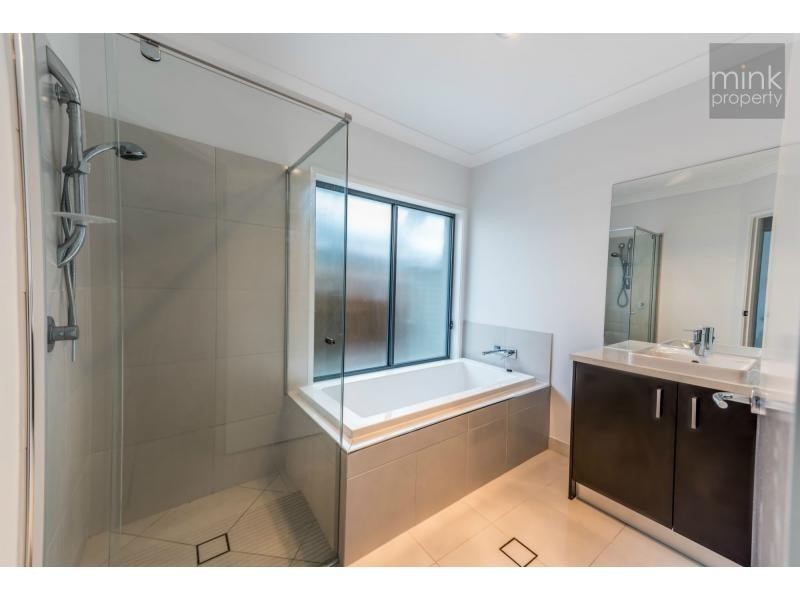 20 HELICONIA Street, BRIGHTWATER, Mountain Creek QLD 4557