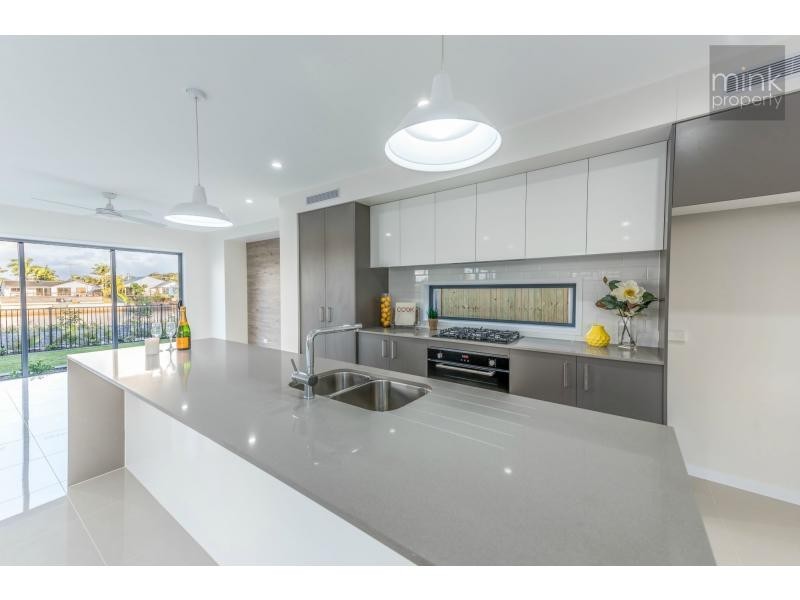 437 Waterway Drive, BIRTINYA ISLAND, Birtinya QLD 4575