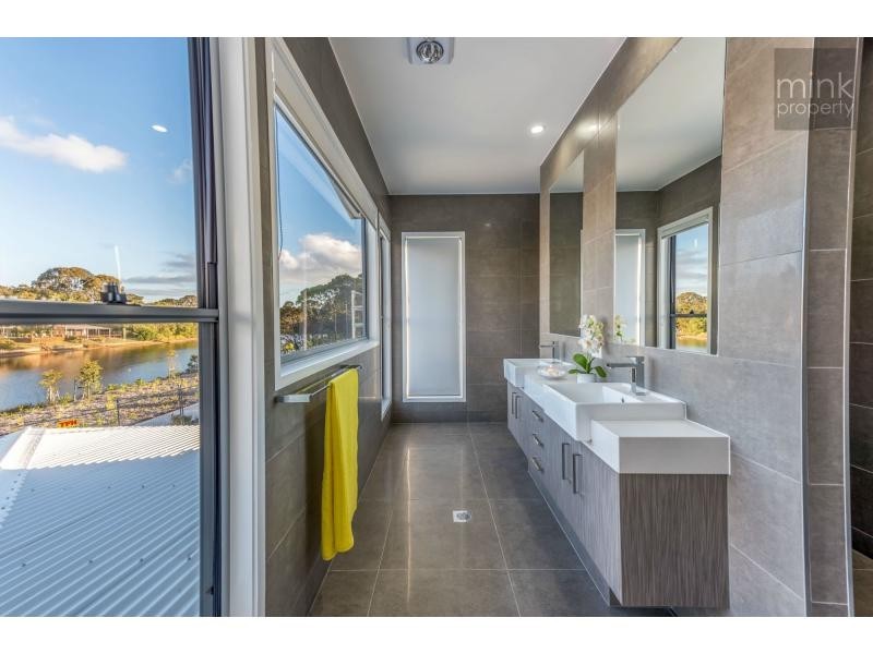 437 Waterway Drive, BIRTINYA ISLAND, Birtinya QLD 4575