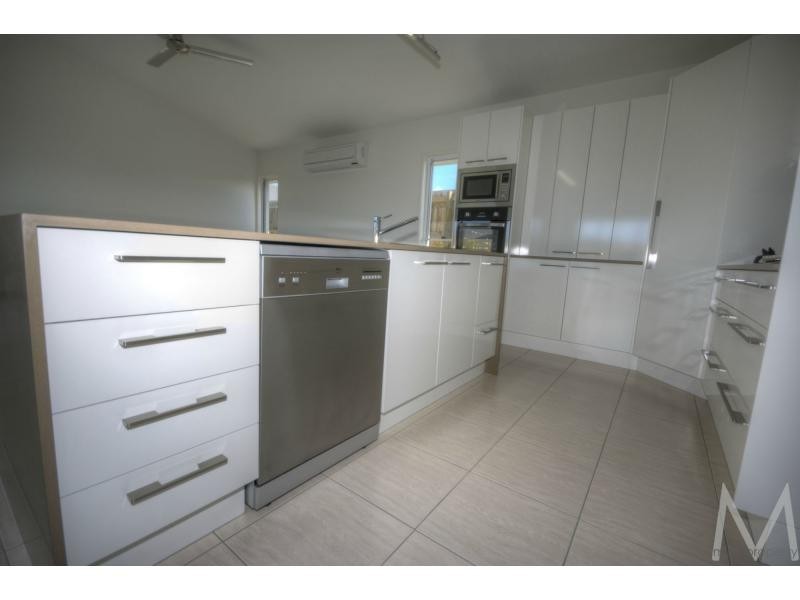 5 WARBLER Place, BRIGHTWATER, Mountain Creek QLD 4557