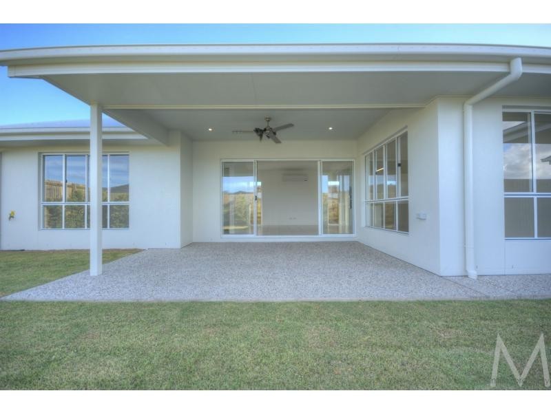 5 WARBLER Place, BRIGHTWATER, Mountain Creek QLD 4557