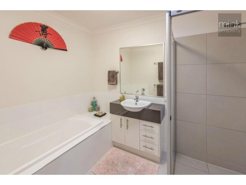 1 Flindersia Place, Brightwater, Mountain Creek QLD 4557