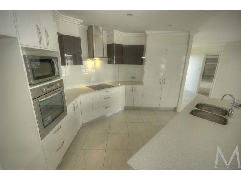 34 KURRIMINE Crescent, BRIGHTWATER, Mountain Creek QLD 4557