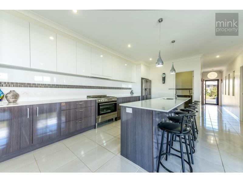 49 SWEETLIP Circuit, BRIGHTWATER, Mountain Creek QLD 4557