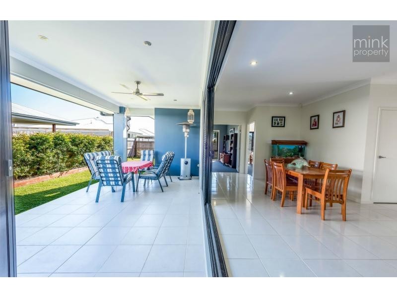 49 SWEETLIP Circuit, BRIGHTWATER, Mountain Creek QLD 4557