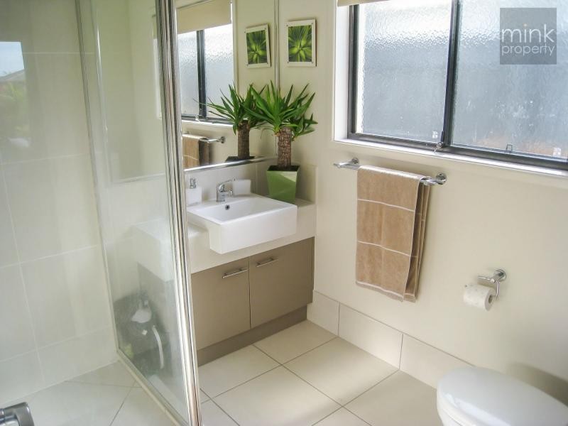 17 Kurrimine Crescent, BRIGHTWATER, Mountain Creek QLD 4557