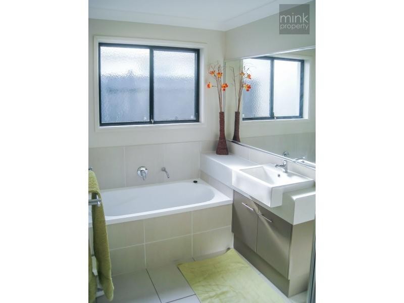 17 Kurrimine Crescent, BRIGHTWATER, Mountain Creek QLD 4557