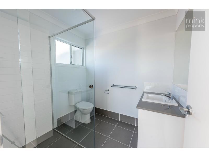 02/02 Daydream Street, BRIGHTWATER, Mountain Creek QLD 4557