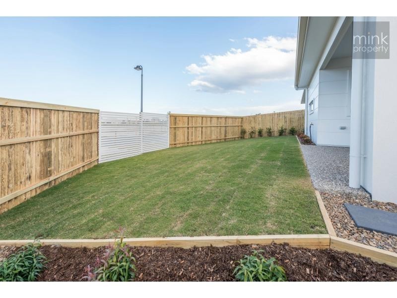1/1 Henning Court, Brightwater, Mountain Creek QLD 4557