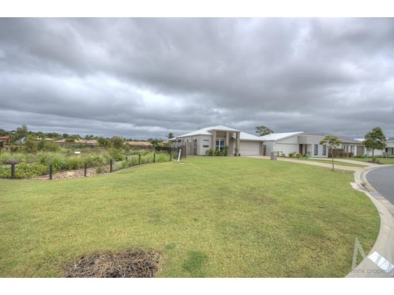 83 LITTLE MOUNTAIN Drive, IVADALE LAKES, Little Mountain QLD 4551
