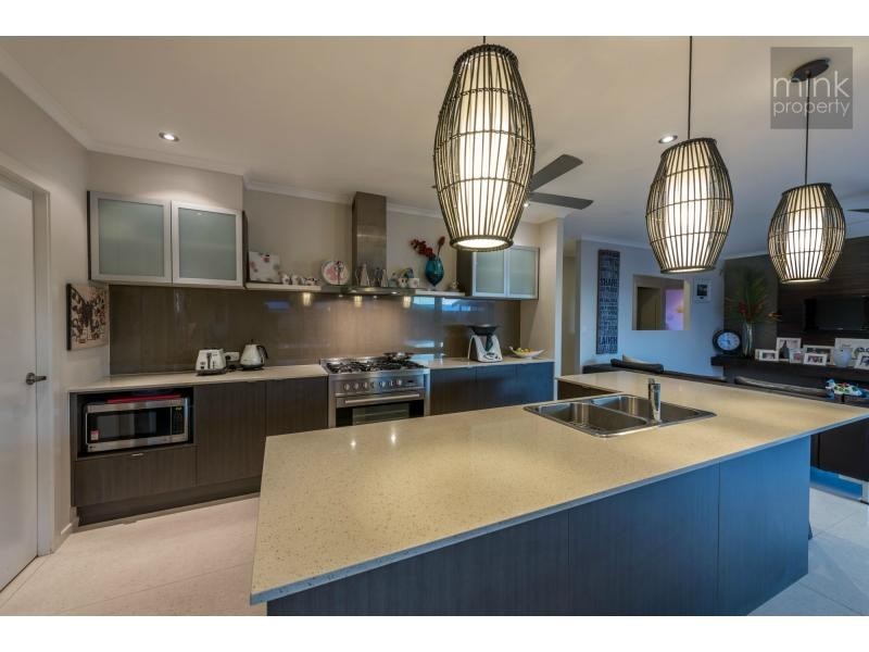 12 MYRTLE Place, BRIGHTWATER, Mountain Creek QLD 4557