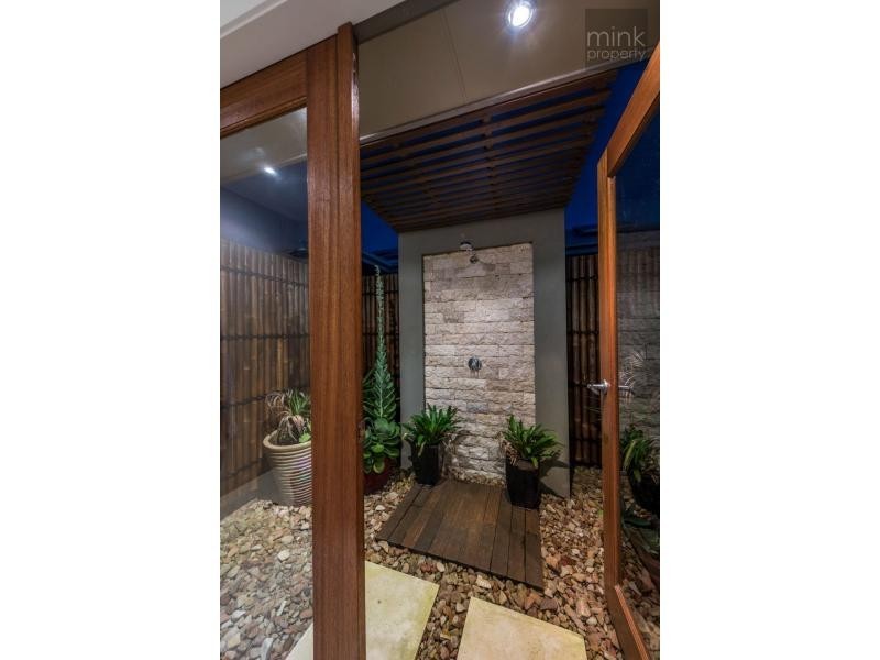 12 MYRTLE Place, BRIGHTWATER, Mountain Creek QLD 4557